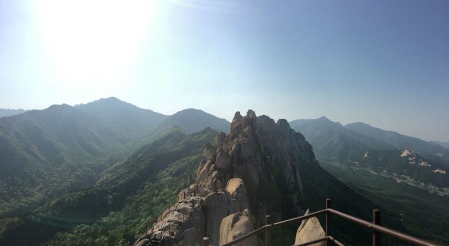 Seoul: Mt Seorak + Naksansa Temple or Nami Island Group Tour - Should You Book Mt Seorak Plus Naksansa or Nami?