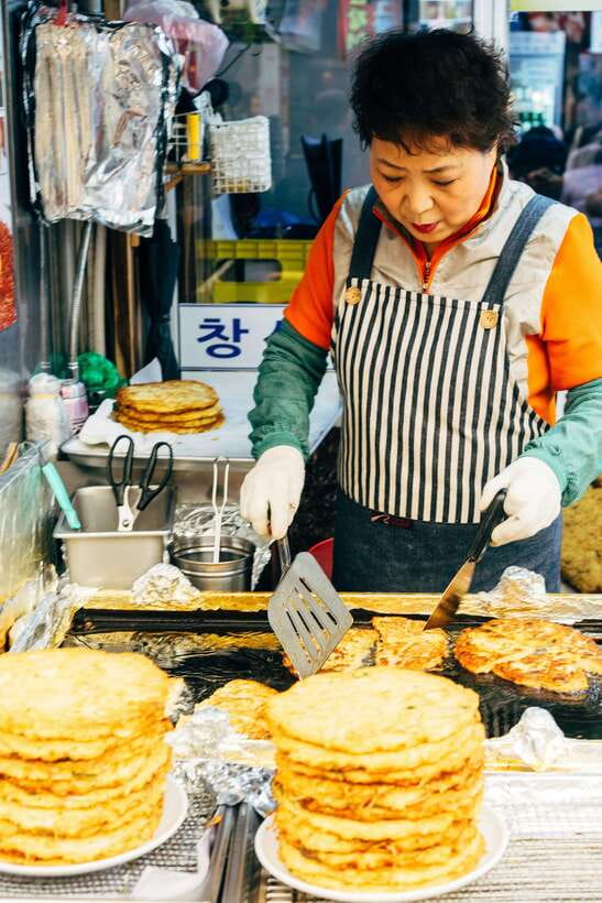 Seoul : Must-see & Hidden Gems Private Walking Tour - What “private” looks like in real guide behavior