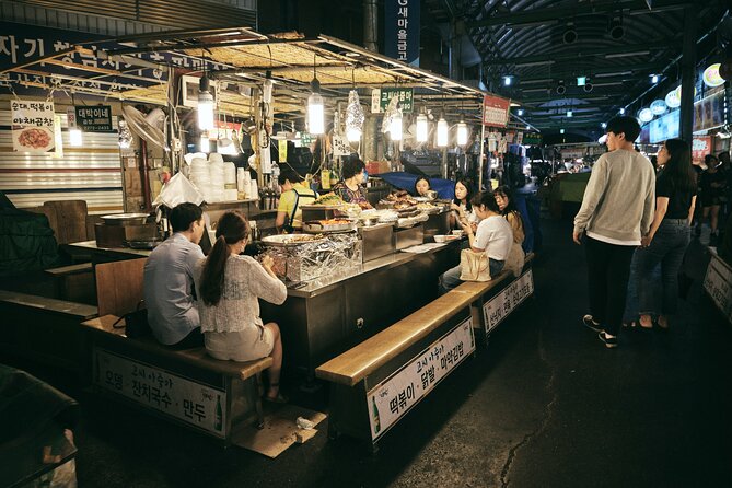 Seoul Night Palace & Market Food Tour with Vehicle - Jogyesa Temple Lanterns, Buddhism Storytelling, and a Short Quiet Stop