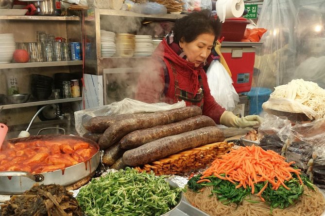 Seoul Night Tour (Gwangjang Market, Royal Palace and Naksan Park) - Timing and Weather: When the Night Tour Feels Magical, and When It’s Just Cold