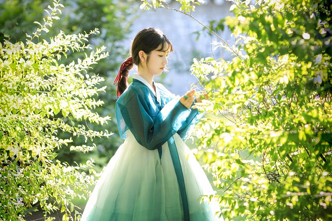 Seoul Premium Hanbok Rental at Arihanbok Photoshoot Included - Premium Hanbok and a Real Photoshoot, Not Just a Quick Outfit