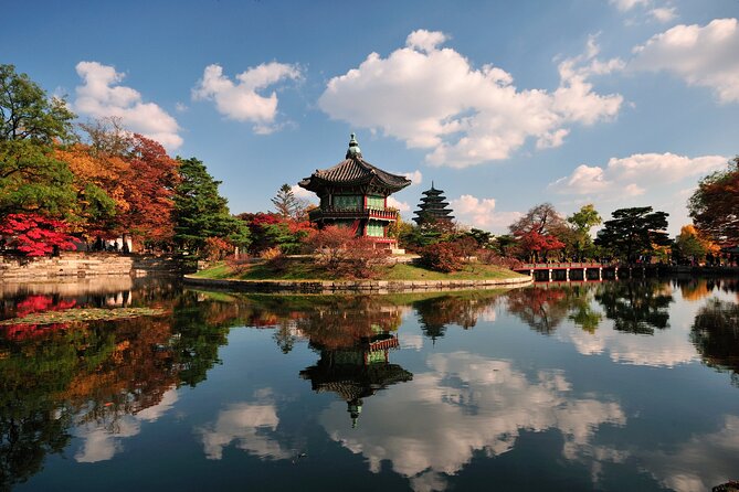 Seoul Private Tour Gyeongbok Palace Bukchon and Gwangjang Market - How this private half-day feels in real life (and why it works)