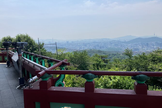 Seoul Private Tour Gyeongbok Palace Bukchon and Gwangjang Market - Cheongha Korea Ginseng Museum: a calm, culture-focused pause