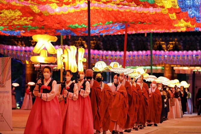 Seoul Private Tour: Palace, Bukchon, Insadong & Han River Cruise - Yeouido Hangang Park and the Han River Cruise: Views With a Real Time Limit