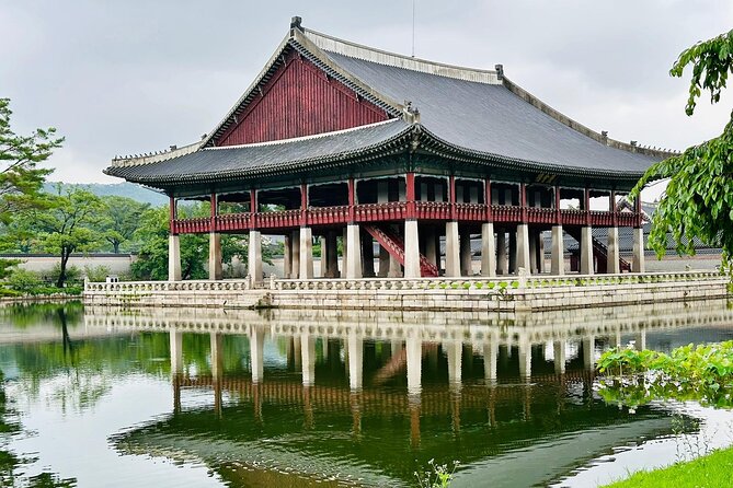 Seoul Private Tour with hidden gem of Seoul - Start at 9:00 With Pickup, Then Ride in Comfort
