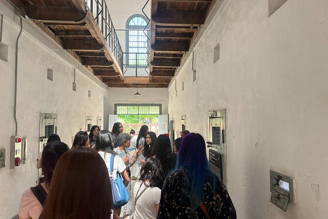 Seoul’s Hidden Dark History Guided Tour of Seodaemun Prison - Dongnimmun Gate stop: the 1890 independence message before the prison