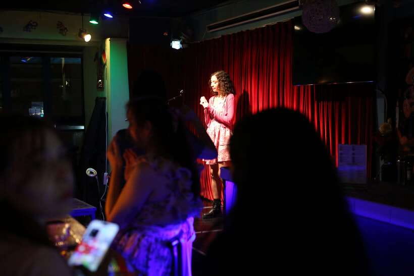 Seoul’s Stars: Open Mic with Local & International Talent - What your 3-hour night feels like, in practical terms