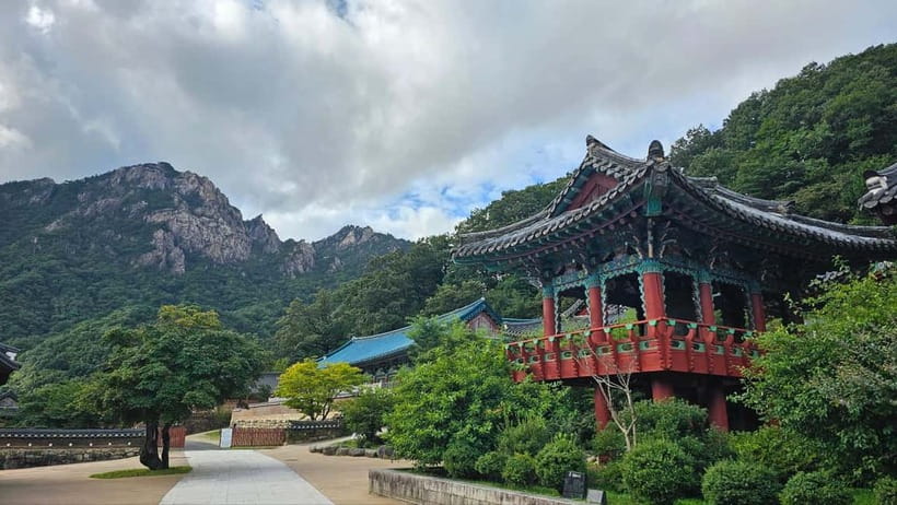 Seoul: Seorak Mountain, East DMZ, and Sokcho Tour - Goseong Unification Observatory: Gumgang and Haegumgang From an English Guide