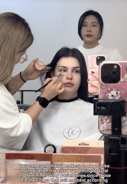 Seoul: Sihyunhada Photo, Personal Color, Makeup&Hair TOUR - K-pop idol makeup or everyday Korean makeup, your call