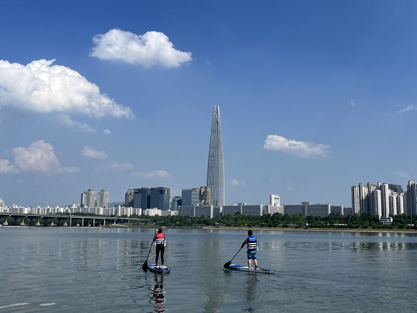 Seoul: Stand Up Paddle Board (SUP) & Kayak in Han River - Safety briefing first: how the motorboat standby changes your confidence