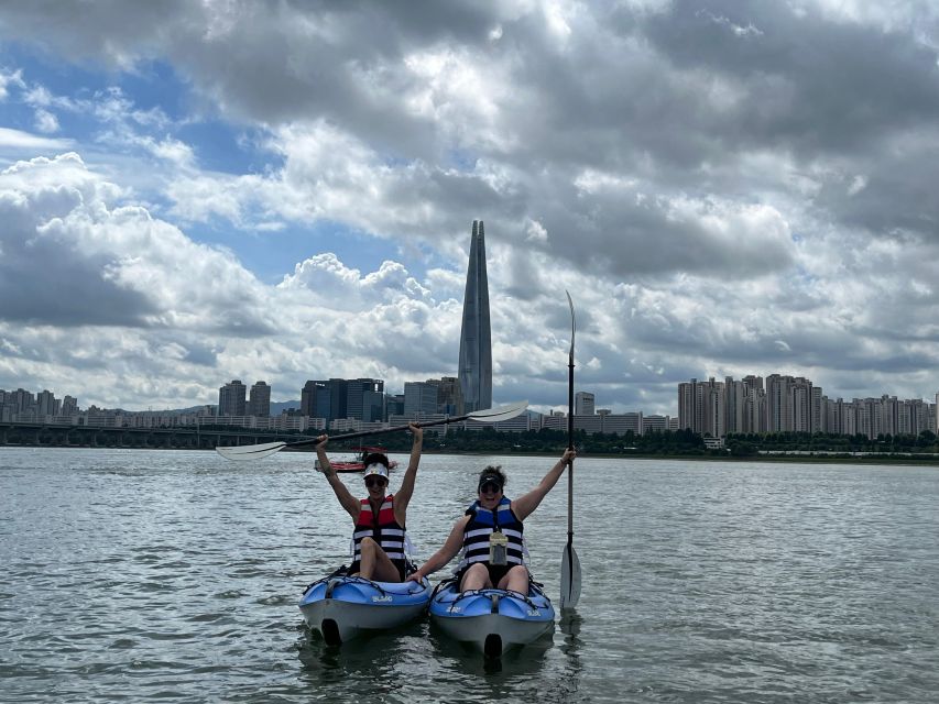 Seoul: Stand Up Paddle Board (SUP) & Kayak in Han River - SUP vs kayak: picking the best option for your comfort