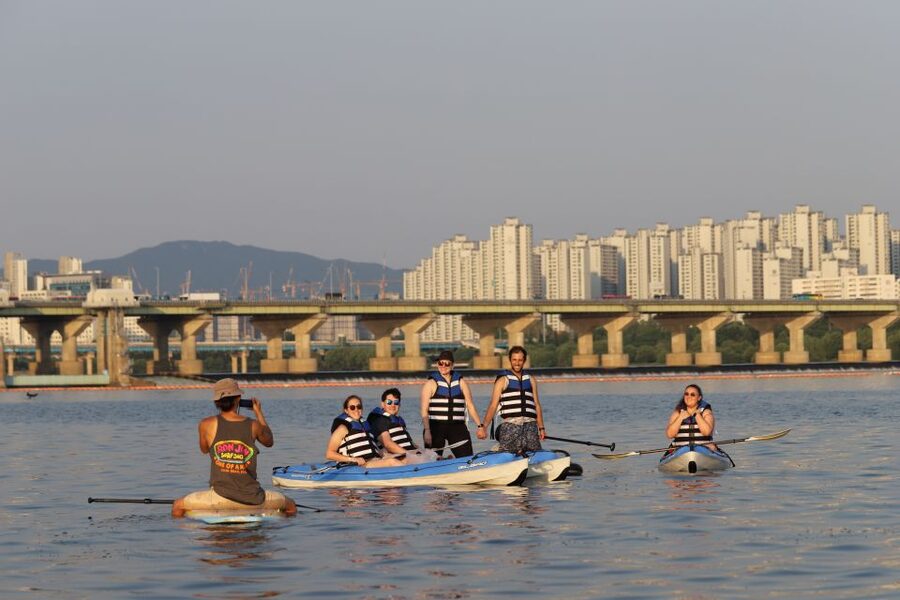 Seoul: Stand Up Paddle Board (SUP) & Kayak in Han River - Getting there smoothly from Seoul: metro first, walking last