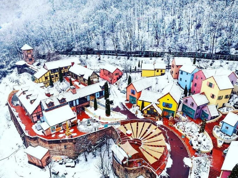 Seoul: Strawberry Picking & Eobi Ice Valley & Nami Island - Gangchon Rail Park Time: Another Chance to Enjoy the Winter Walk