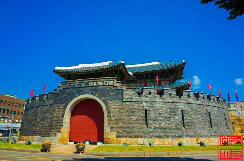 Seoul: Suwon Hwaseong, Folk Village, & Starfield Library - Price and Value: Is $56 Worth It for This Mix?
