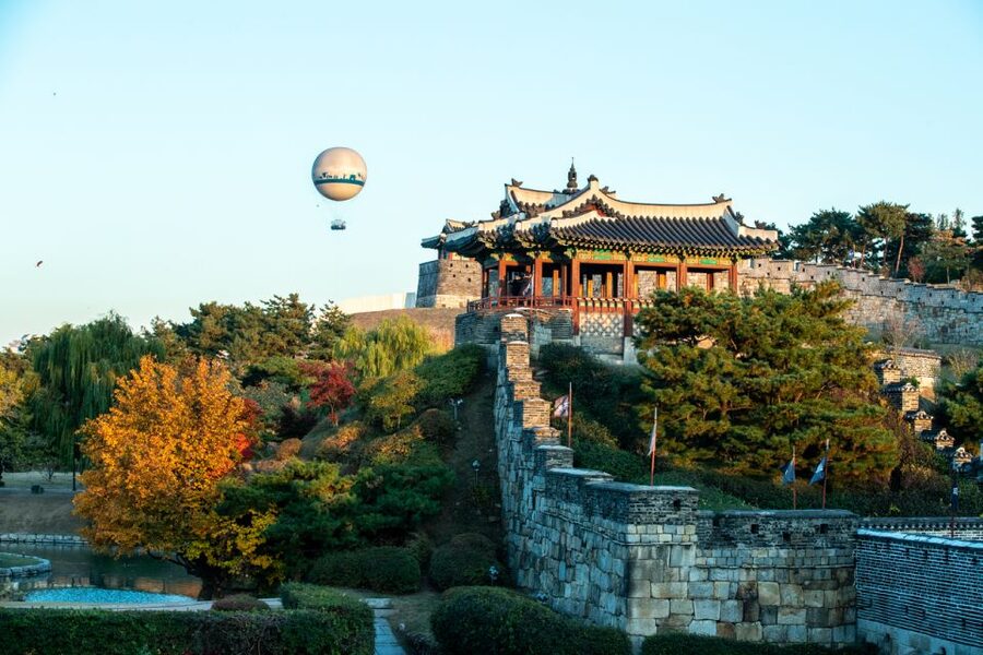 Seoul: Suwon Hwaseong Fortress & Korean Folk Village Tour - Who should book this tour, and who should think twice