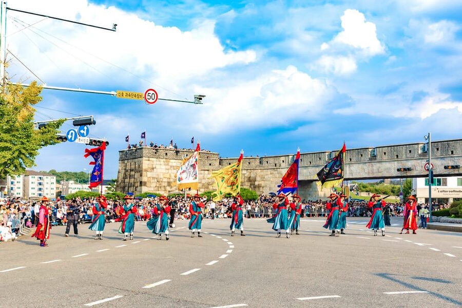 Seoul: The 62nd Suwon Hwaseong Cultural Festival Day Tour - What to expect in real life: timing, weather, and keeping the day smooth