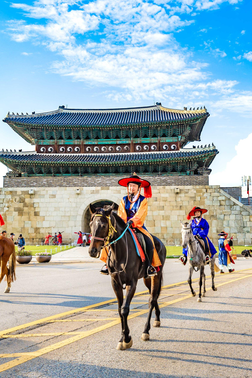 Seoul: The 62nd Suwon Hwaseong Cultural Festival Day Tour - Suwon Hwaseong Festival Days: why this tour feels special