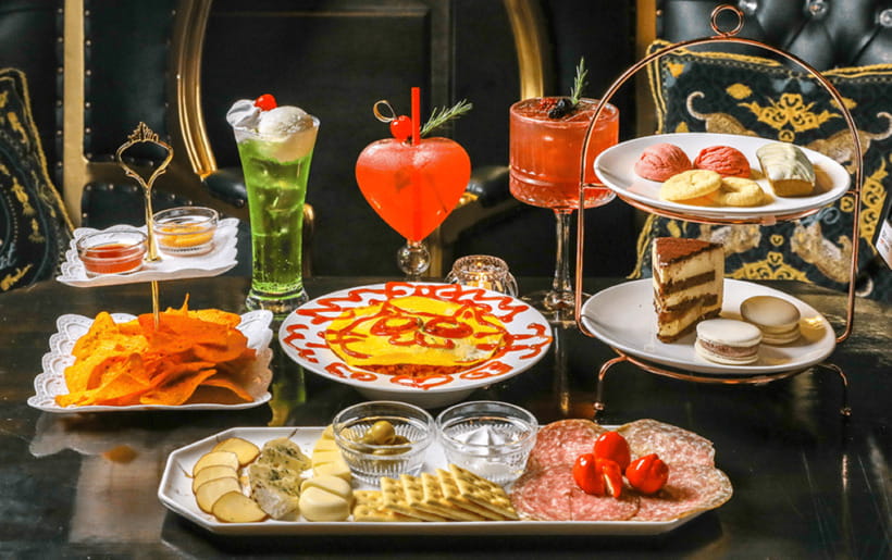 Seoul: Yare Yare Ojosama - Butler/Maid Cafe Experience - Royal Service Meets Real Seoul Cafe Life