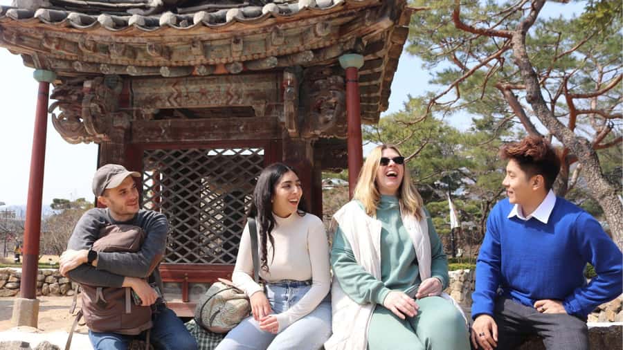 Seoul Your Way: Private Custom Experience with a Local Guide - Temples, skyscrapers, and pop culture without a rigid route