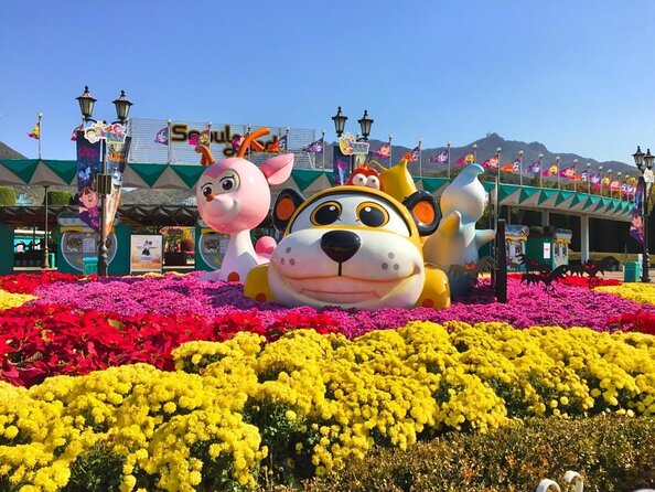 Seoulland & Seoul Zoo Discount Ticket(서울랜드+동물원 패키지 <em>외국인전용) – Key things to know before you go’ /></p>
<ul>
<li><strong>Foreigners-only bundle</strong>: designed as a combined ticket for Seoulland and Seoul Zoo.</li>
<li><strong>Winter bonus included</strong>: <em>snow sledding</em> is part of the package in winter.</li>
<li><strong>Plan for extra onsite costs</strong>: coin-operated rides, special exhibitions, and the elephant train fee are not included.</li>
<li><strong>Strong metro access</strong>: Seoul Grand Park Station (Line 4), then walk.</li>
<li><strong>Zoo hours vary by season</strong>: different closing times from March to October versus November to February.</li>
</ul>
<h2>Seoulland + Seoul Zoo: a foreigners-only combo that saves effort</h2>
<p>외국인전용) – Seoulland + Seoul Zoo: a foreigners-only combo that saves effort’ /><br />
This is a <strong>foreigners-only</strong> discount ticket package that combines Korea’s classic amusement park energy with Seoul’s large zoo setting. The whole idea is simple: you trade time spent buying separate tickets for one smoother visit day, usually when you have just a few hours to work with.</p>
<p><p>Seoulland is Korea’s first theme park, opened in 1988, with 40+ rides and seasonal festivals. Seoul Grand Park Zoo sits in the same big park area, so you avoid the hassle of commuting between completely different destinations. It is a practical option if you want a full “half-day plan” rather than a long, heavy schedule.</p>
</p>
<div class="twil" style="margin: 20px 0; padding: 15px 0;"><p>You can also read our reviews of more tours and experiences in South Korea.</p><ul style="margin: 10px 0; padding: 0; list-style: none;"><li style="margin: 0 0 10px 0; padding: 0 0 10px 0; border-bottom: 1px solid #eee; display: flex; align-items: flex-start; gap: 12px; line-height: 1.4;"><a href="https://theseoultraveler.com/dmz-insider-tour-3rd-tunnel-nk-defector-meet-red-bridge/" aria-hidden="true" tabindex="-1"><img decoding="async" style="width: 80px; height: 60px; object-fit: cover; border-radius: 4px; flex-shrink: 0;" src="https://static.theseoultraveler.com/wp-content/uploads/dmz-insider-tour-3rd-tunnel-nk-defector-meet-red-bridge-150x150.jpg" alt="" loading="lazy"></a><div><a href="https://theseoultraveler.com/dmz-insider-tour-3rd-tunnel-nk-defector-meet-red-bridge/">DMZ Insider Tour: 3rd Tunnel, NK Defector Meet & Red Bridge</a><br><span style="font-size: 0.82em; color: #555; margin-top: 2px;"><span style="color: #f5a623;">★</span> 4.9 &middot; 15,214 reviews</span></div></li><li style="margin: 0 0 10px 0; padding: 0 0 10px 0; border-bottom: 1px solid #eee; display: flex; align-items: flex-start; gap: 12px; line-height: 1.4;"><a href="https://theseoultraveler.com/private-van-with-english-speaking-guide-in-south-korea/" aria-hidden="true" tabindex="-1"><img decoding="async" style="width: 80px; height: 60px; object-fit: cover; border-radius: 4px; flex-shrink: 0;" src="https://static.theseoultraveler.com/wp-content/uploads/private-van-with-english-speaking-guide-in-south-korea-150x150.jpg" alt="" loading="lazy"></a><div><a href="https://theseoultraveler.com/private-van-with-english-speaking-guide-in-south-korea/">Private Van with English Speaking Guide in South Korea</a><br><span style="font-size: 0.82em; color: #555; margin-top: 2px;"><span style="color: #f5a623;">★</span> 4.9 &middot; 9 reviews</span></div></li><li style="margin: 0; padding: 0; border-bottom: none; display: flex; align-items: flex-start; gap: 12px; line-height: 1.4;"><a href="https://theseoultraveler.com/history-and-culture-tourpremium-private-tour/" aria-hidden="true" tabindex="-1"><img decoding="async" style="width: 80px; height: 60px; object-fit: cover; border-radius: 4px; flex-shrink: 0;" src="https://static.theseoultraveler.com/wp-content/uploads/history-and-culture-tour-premium-private-tour-150x150.jpg" alt="" loading="lazy"></a><div><a href="https://theseoultraveler.com/history-and-culture-tourpremium-private-tour/">History and Culture Tour(Premium Private Tour)</a><br><span style="font-size: 0.82em; color: #555; margin-top: 2px;"><span style="color: #f5a623;">★</span> 5.0 &middot; 8 reviews</span></div></li></ul></div><h2>Price and value for a 3 to 6 hour day</h2>
<p><img width="669" height="446" decoding="async" src=