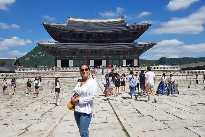 Signature Seoul : Netflix Sites, Street Food & N Seoul Tower - Gyeongbokgung Palace and the National Folk Museum, royal Korea done the easy way