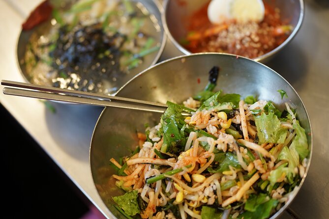 Street Food Fiesta in Namdaemun Market - Sungnyemun Gate in 30 Minutes: Architecture Plus Photos