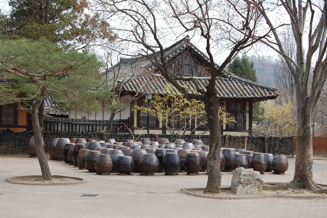 Suwon Hwaseong Fortress and Korean Folk Village Day Tour from Seoul - Getting From Seoul to Suwon Without the Headache