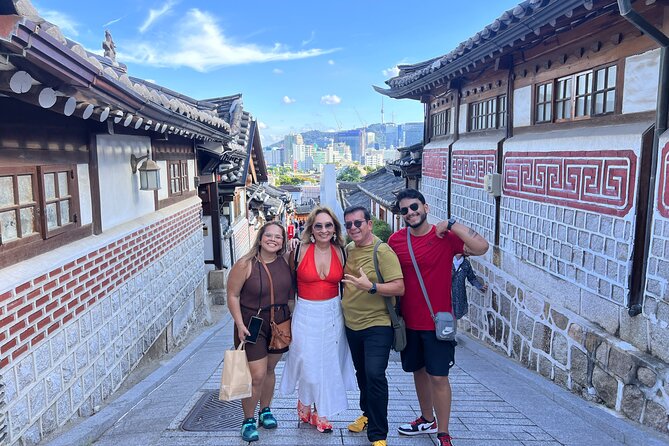 Time Travel in Seoul: Gyeongbokgung Palace, Folk Museum & Bukchon - Bukchon Hanok Village hidden alleys and a hanok café rooftop break