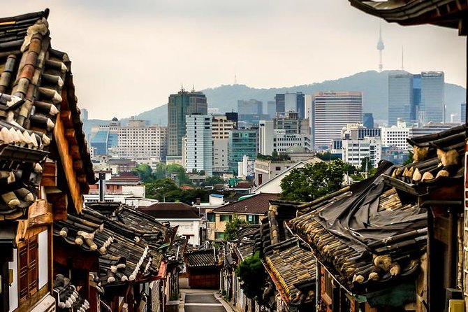 Walking Tour with Gyeongbokgung Palace, Bukchon, Insadong - Why the small group, earphones, and pacing matter
