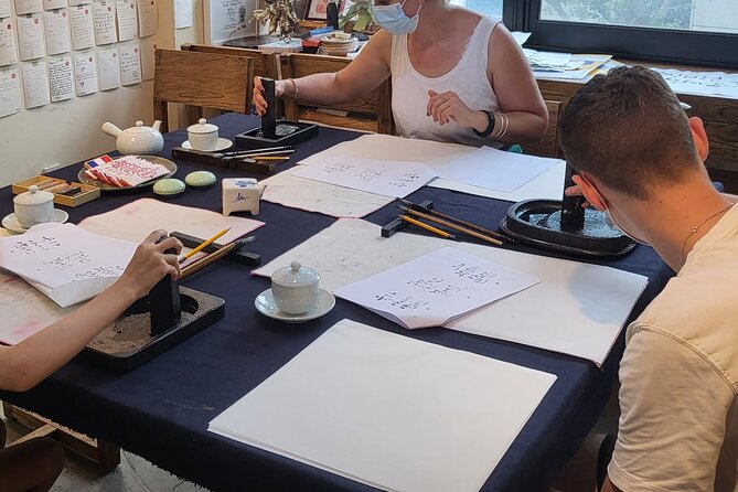 Write a Meaningful Korean Calligraphy Scroll in Insadong - Choosing a meaningful word or phrase without overthinking it